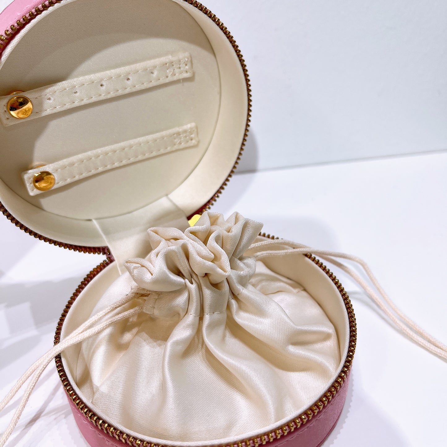 Gucci Beuate Jewellery Box with Zip Closure