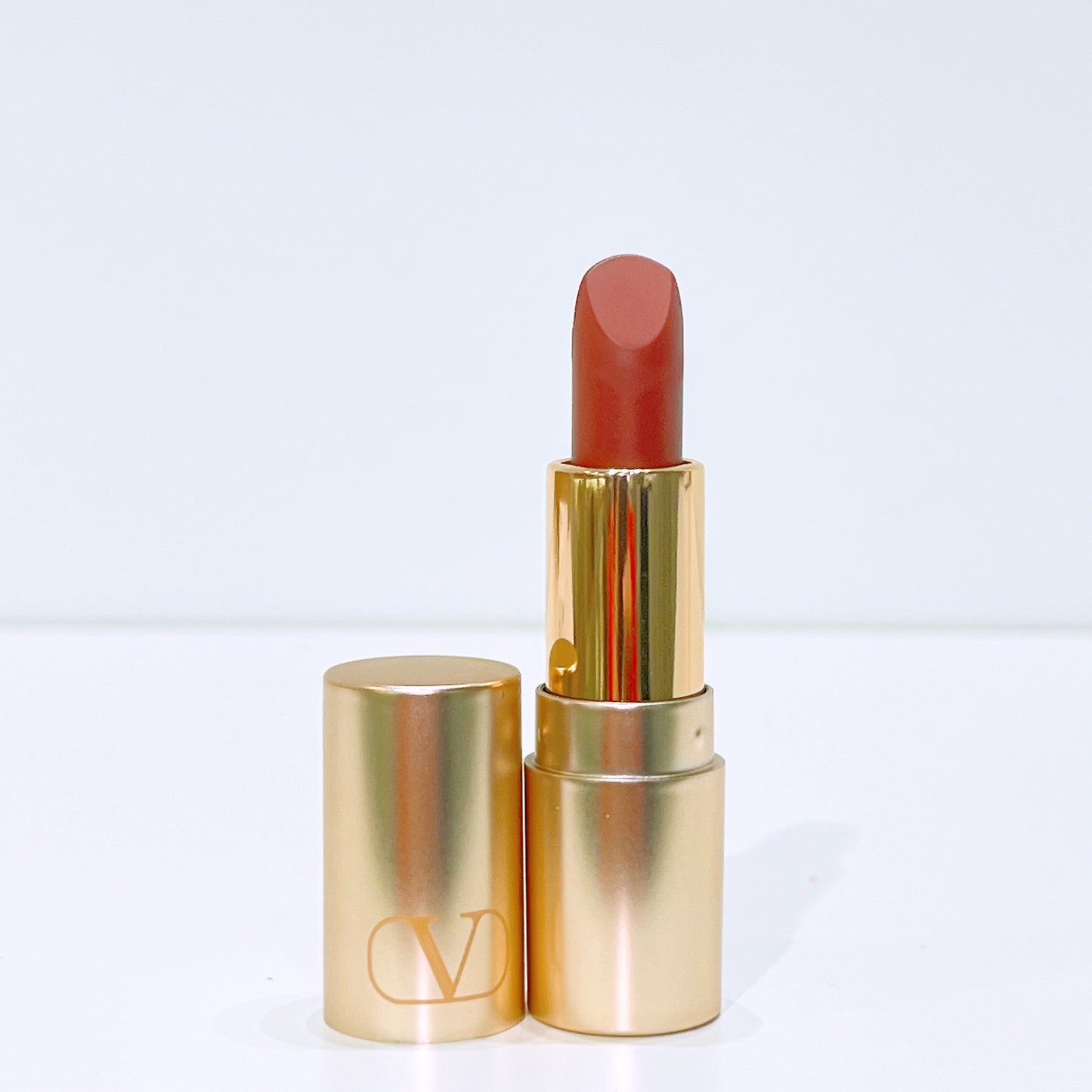 Valentino Spike Valentino Buttery Matte Lipstick 134R 1g