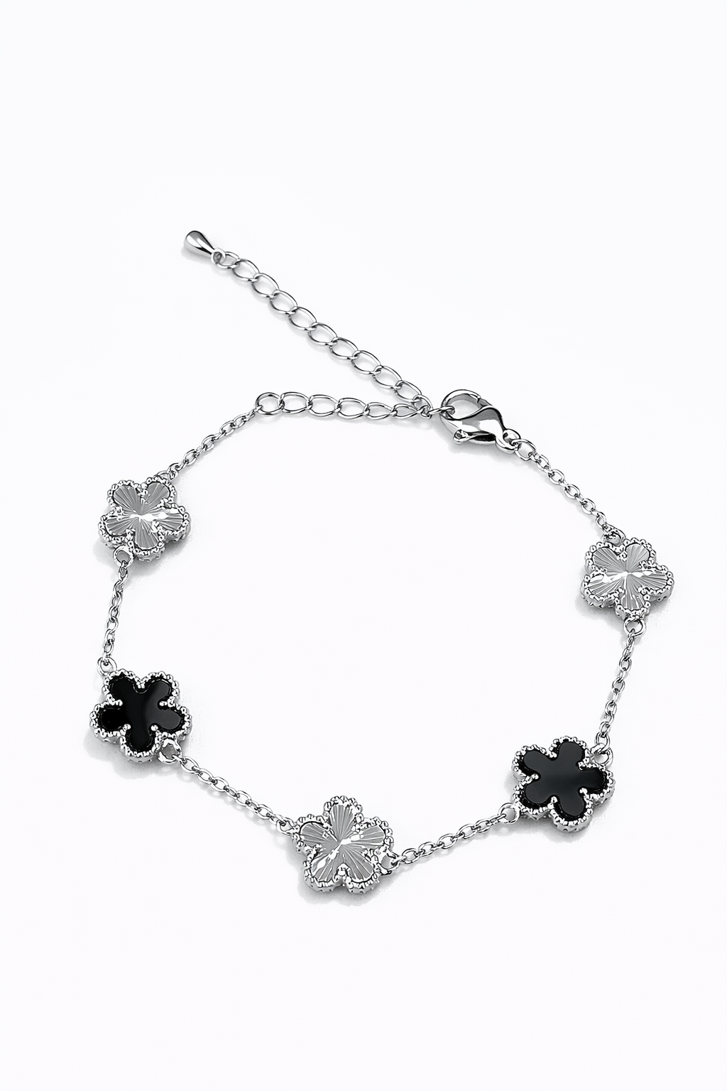 Silver clover bracelet