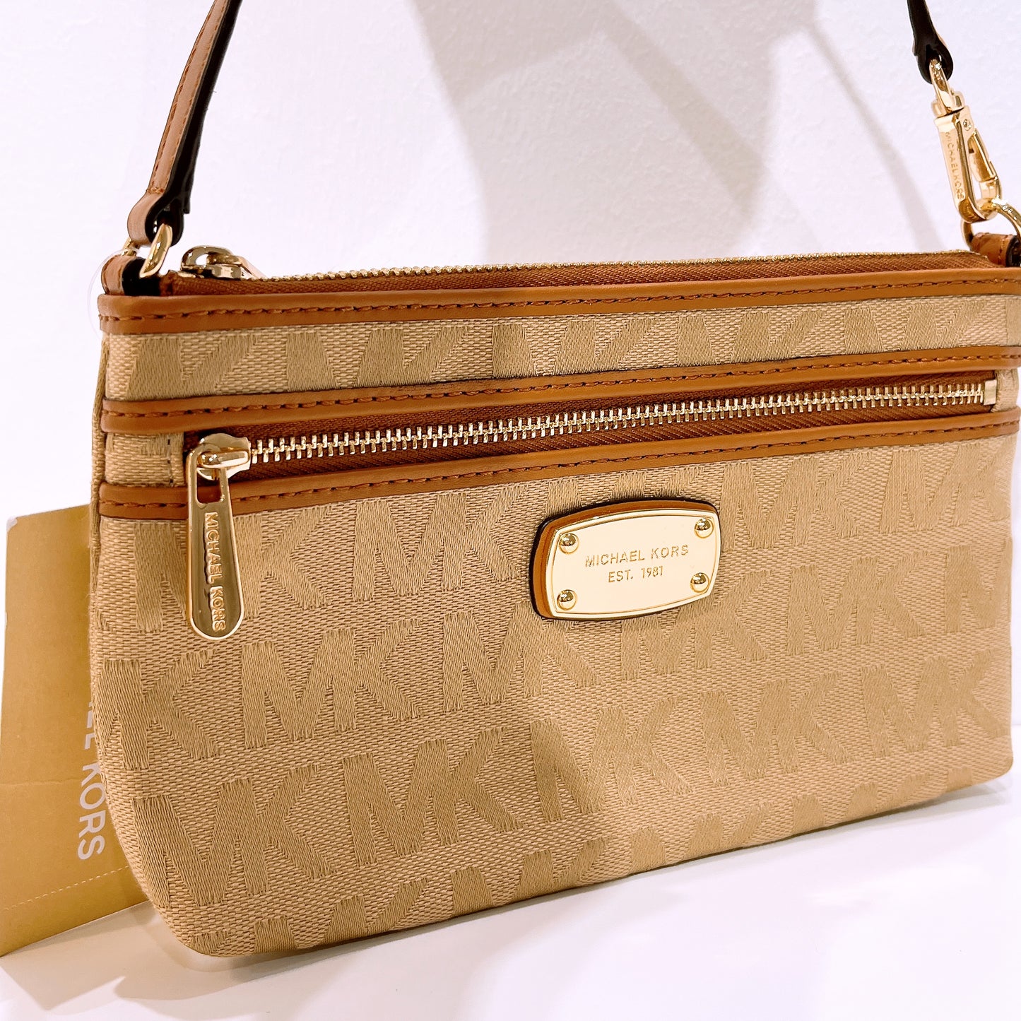 Michael Kors Signature Lg Wristlet Camel