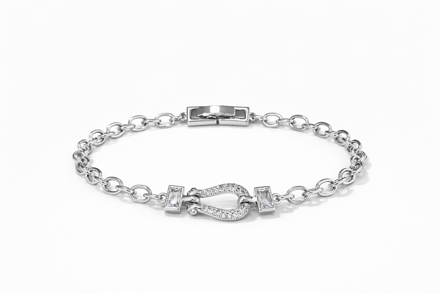 Diamond-encrusted silver bracelet with horseshoe buckle