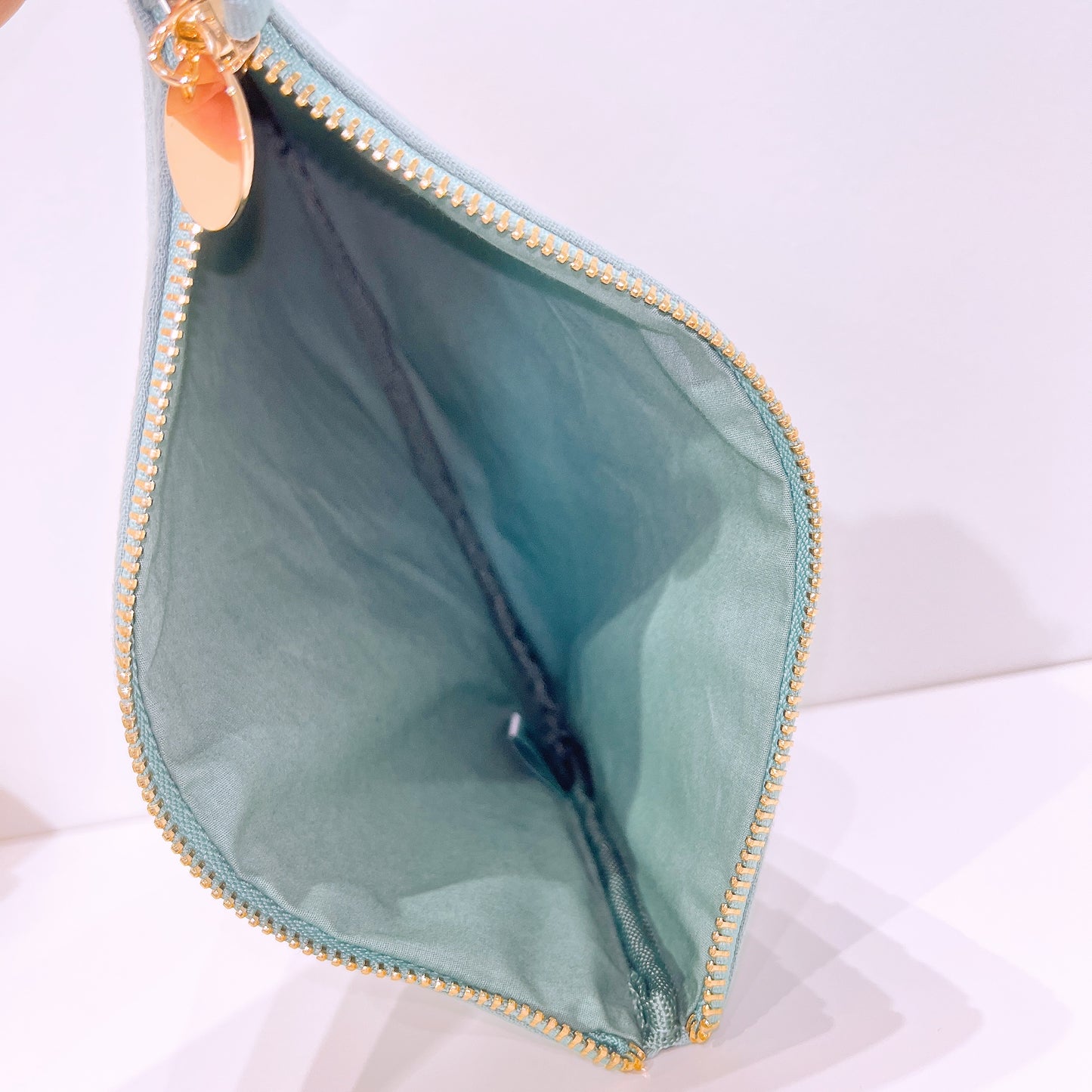 Chloe Tiffany Blue
Makeup storage pouch