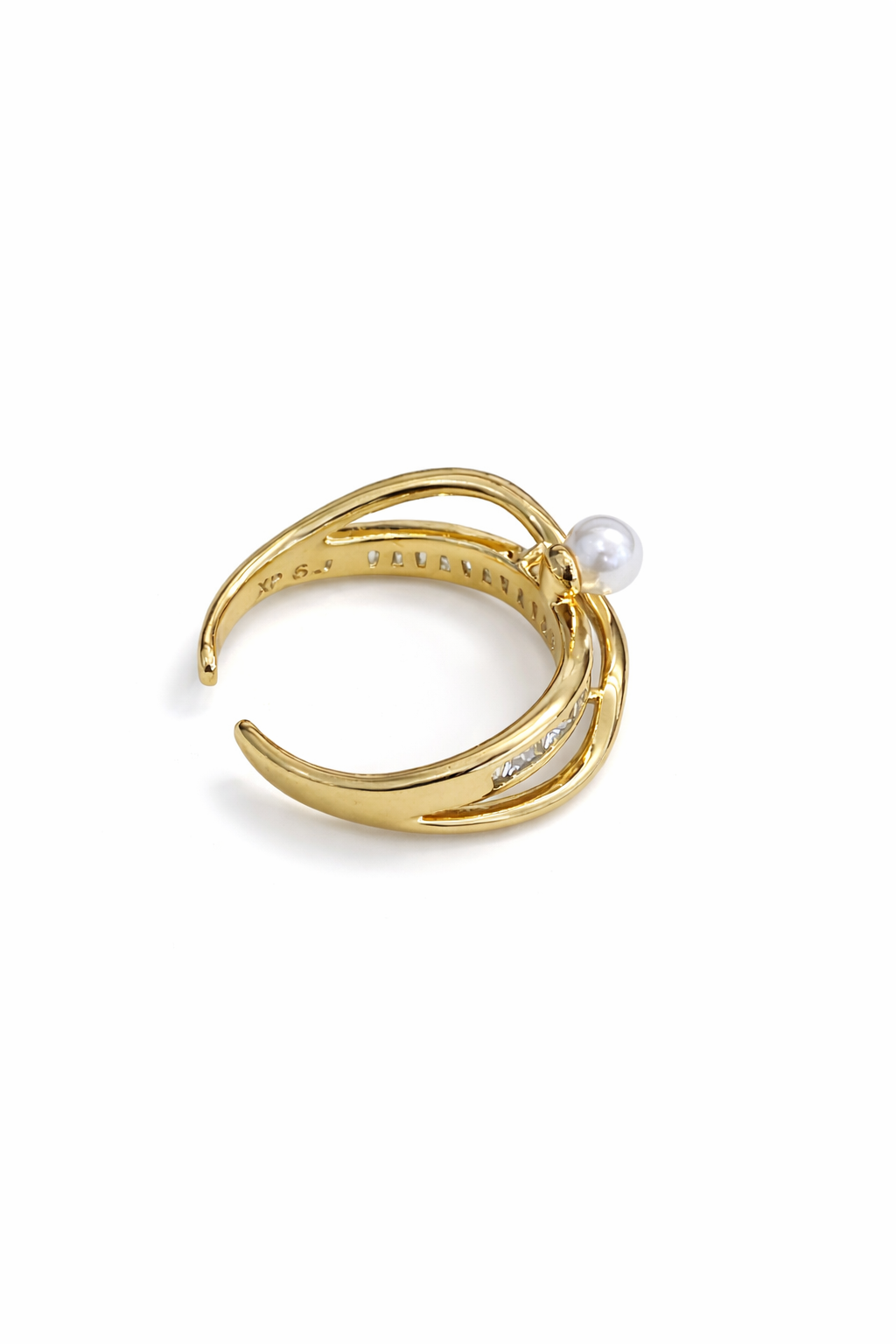 Golden pearls and long steps ring