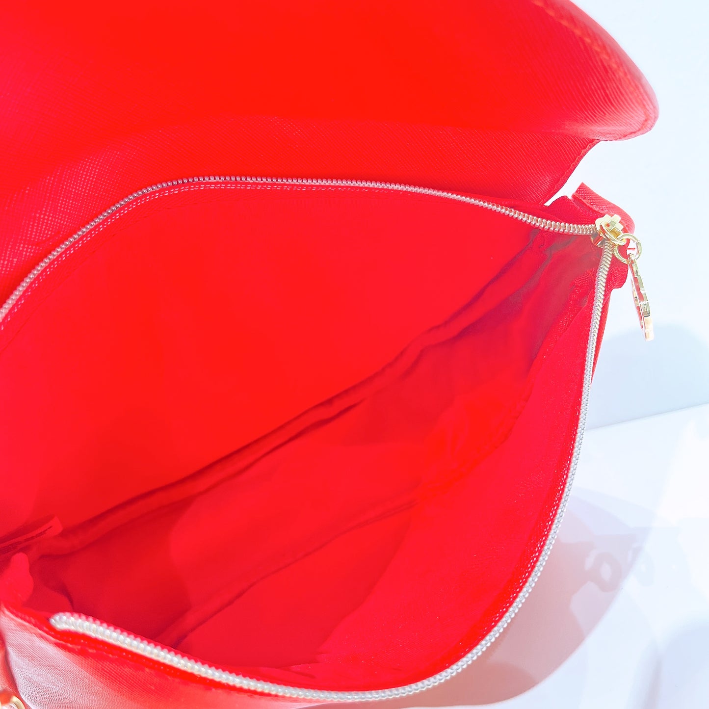 SHISEIDO Red Wristlet