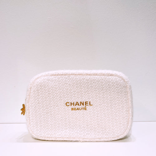 Chanel Beaute' Limited Edition Zipper Snowflake Makeup Clutch