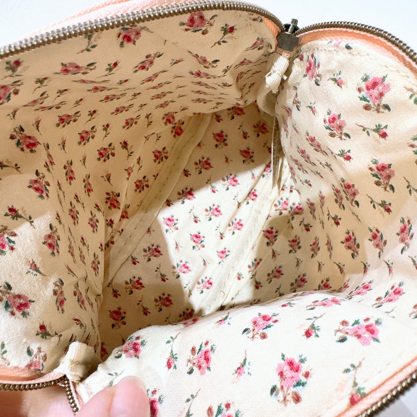 Gucci Beauty pink cosmetic bag