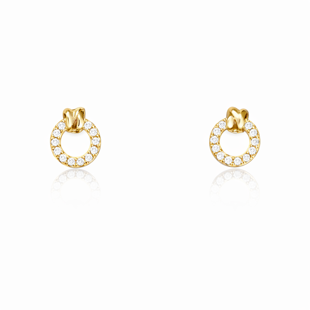 Round earrings with gold and diamonds