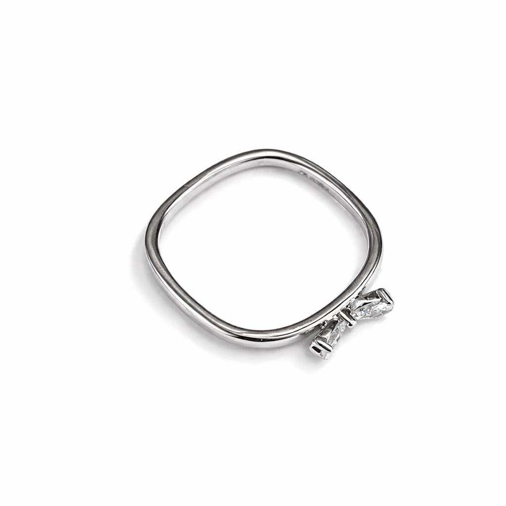 Bow-shaped ring