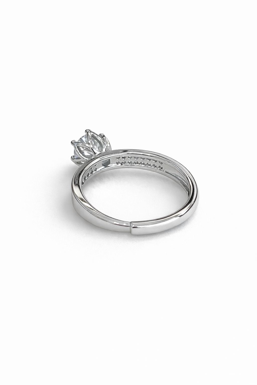 Inlaid round-cut engagement ring