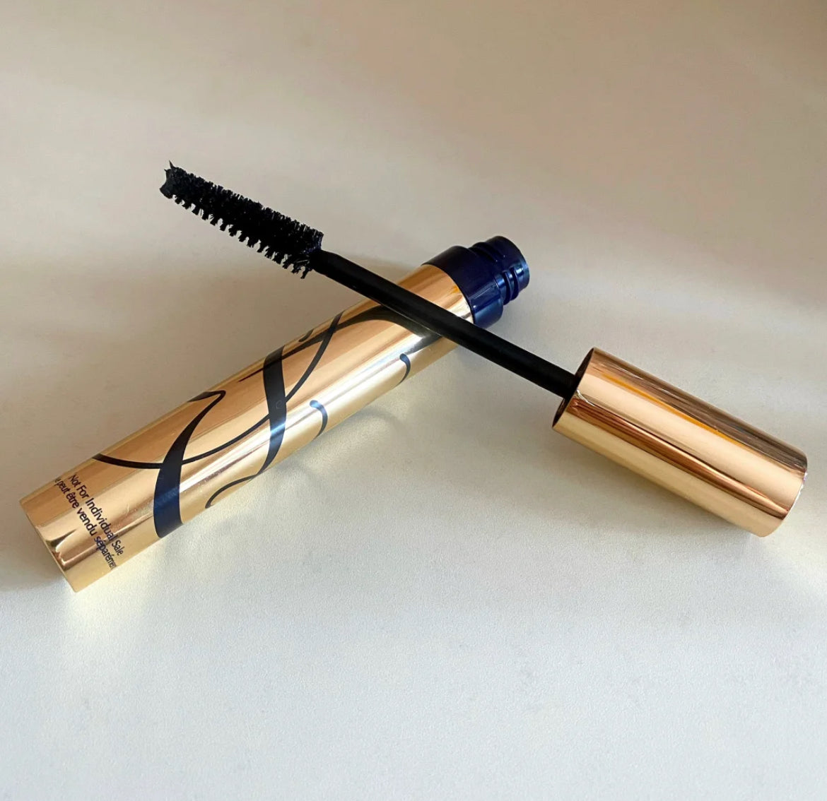 Estee Lauder Sumptuous Extreme Lash Multiplying Volume Mascara~ Extreme Black (no box)
