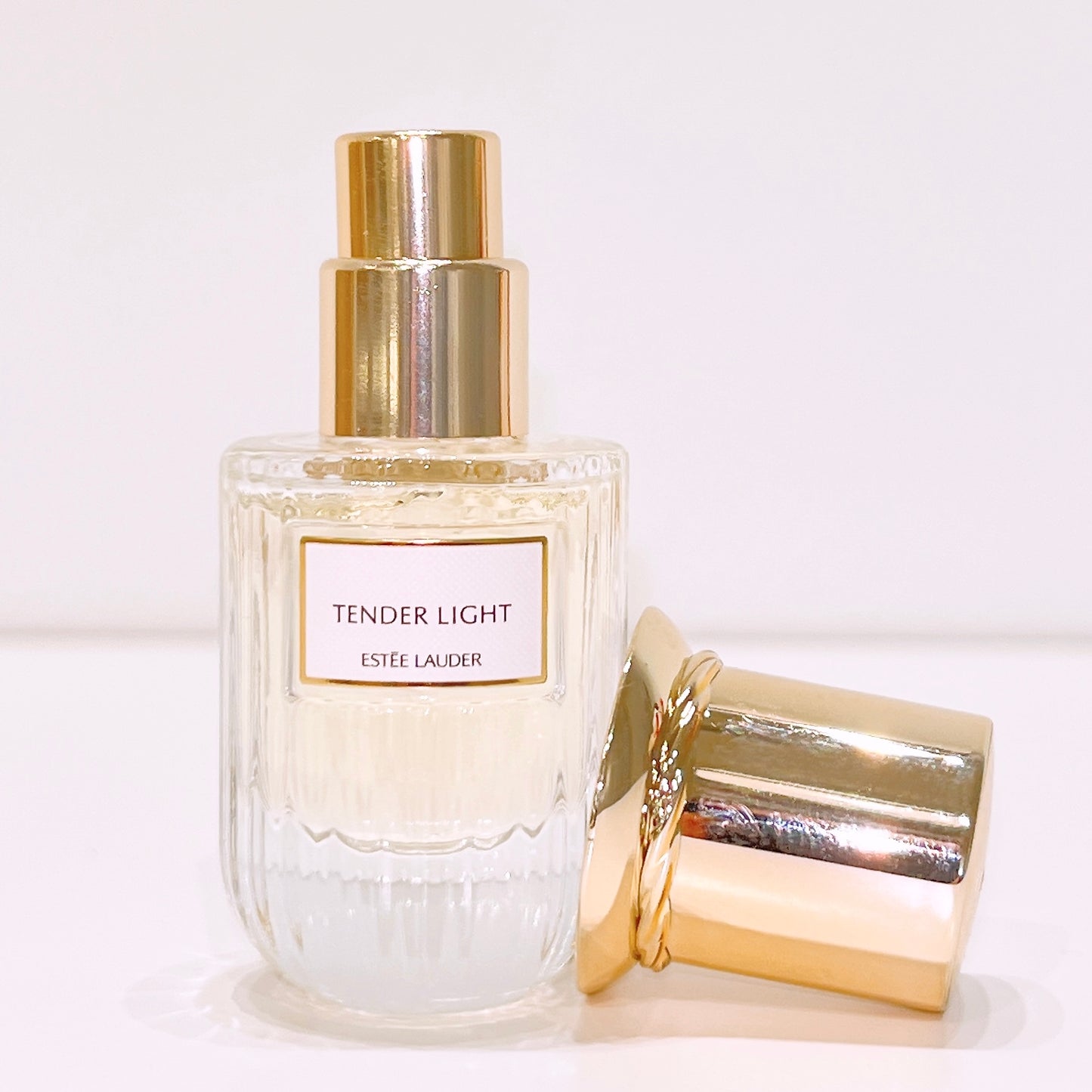 Tender Light Estée Lauder for women and men 4ml