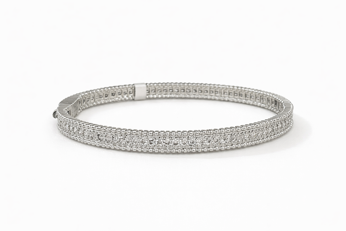 Diamond-encrusted beaded bracelet
