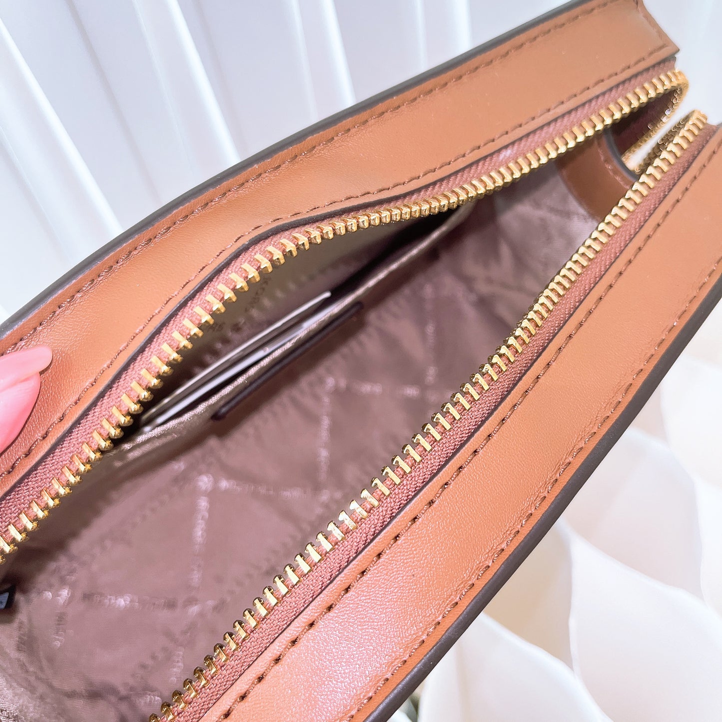 Michael Kors Jet Set Large Saffiano Leather Convertible Crossbody Bag in Luggage