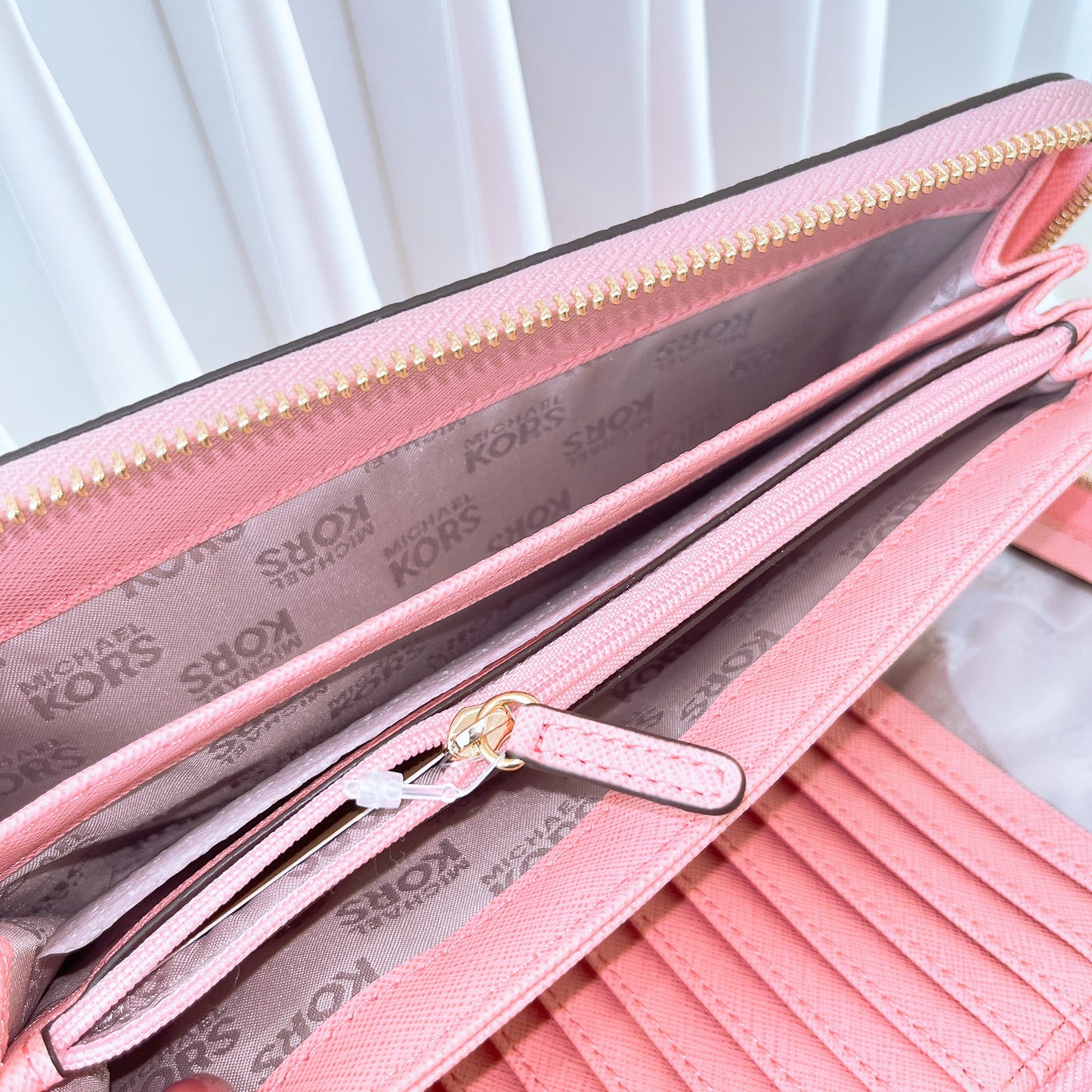 Michael Kors Jet Set Travel Continental Leather Round Zipper Long Wallet In Pink