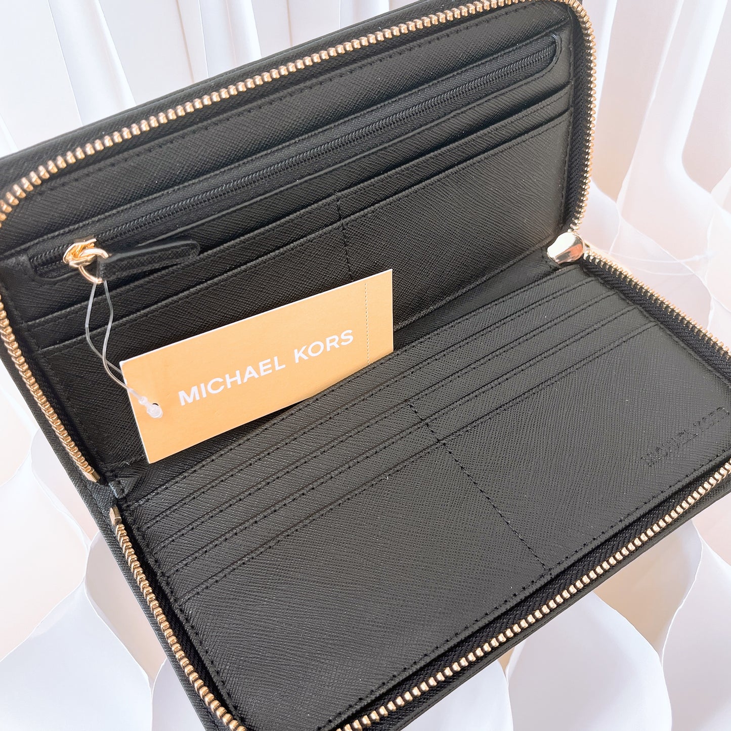 Michael Kors Hamilton Traveler Saffiano Leather Wallet