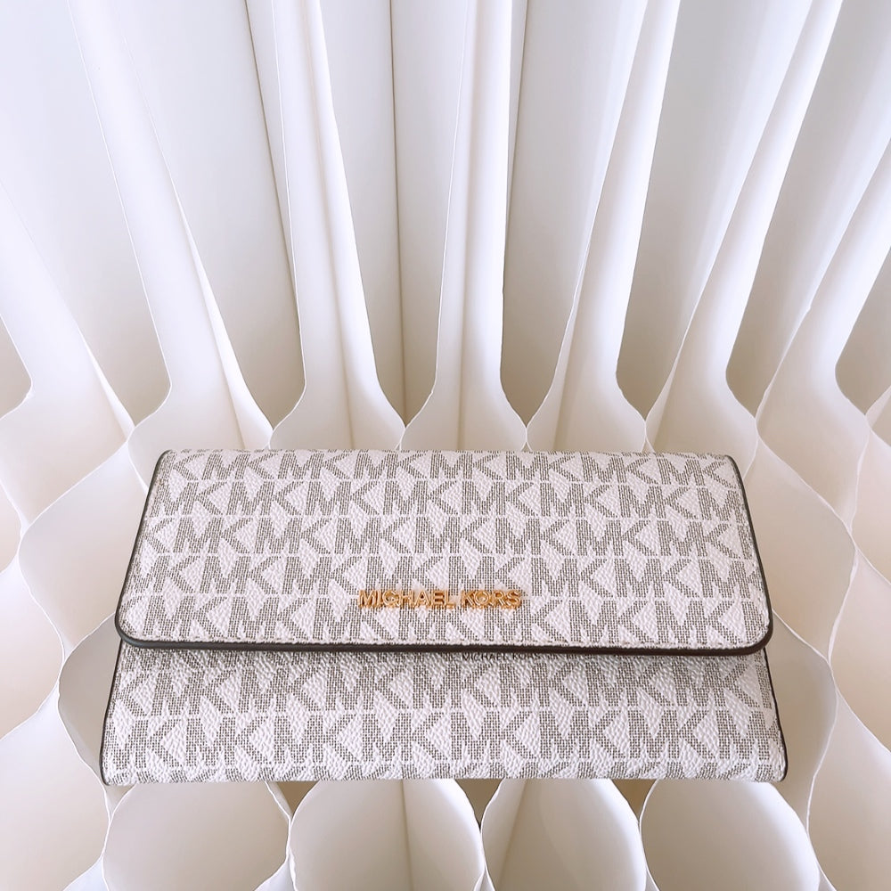 Michael Kors Jet Set Travel Large Trifold Wallet in Signature Vanilla