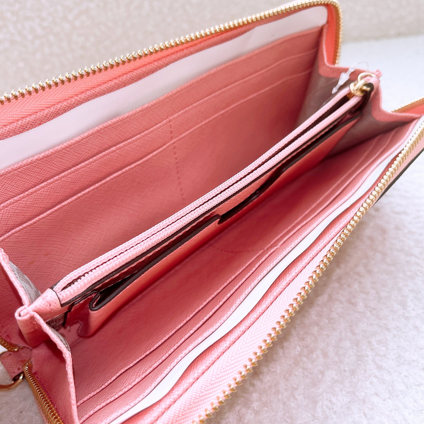 Michael Kors Jet Set Travel Tech Continental Leather Pale Pink