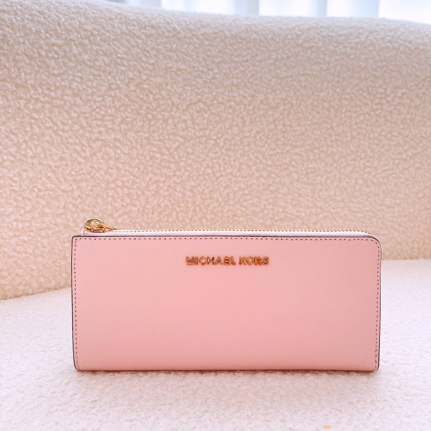 Michael Kors Jet Set Travel Large Saffiano Leather Quarter-Zip Wallet