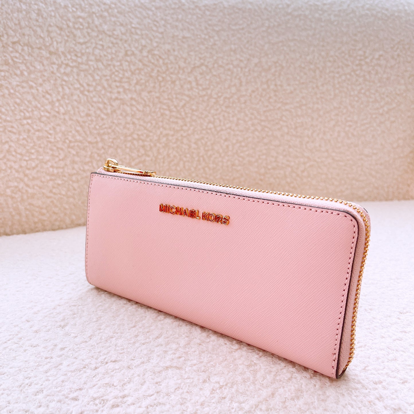 Michael Kors Jet Set Travel Large Saffiano Leather Quarter-Zip Wallet
