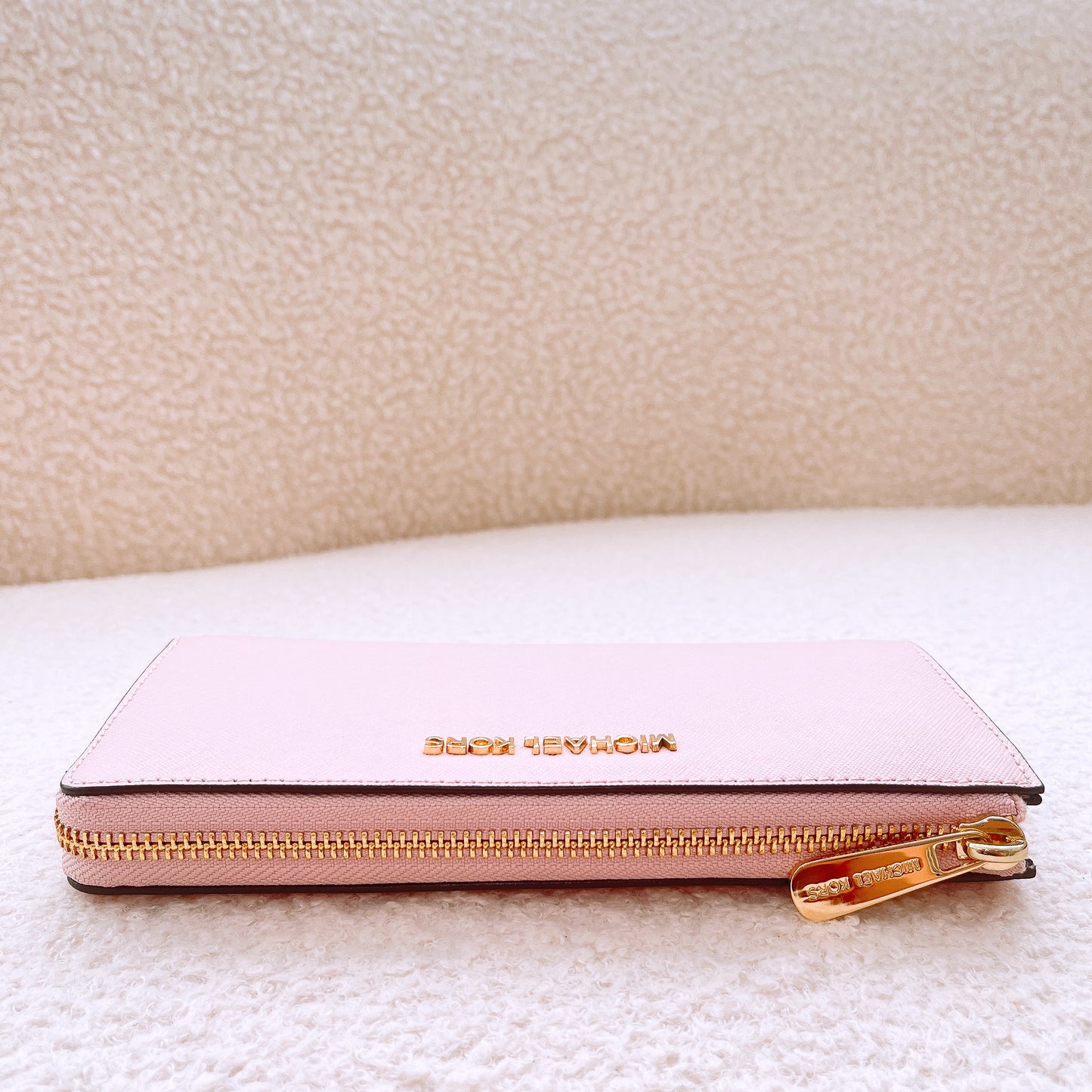Michael Kors Jet Set Travel Large Saffiano Leather Quarter-Zip Wallet
