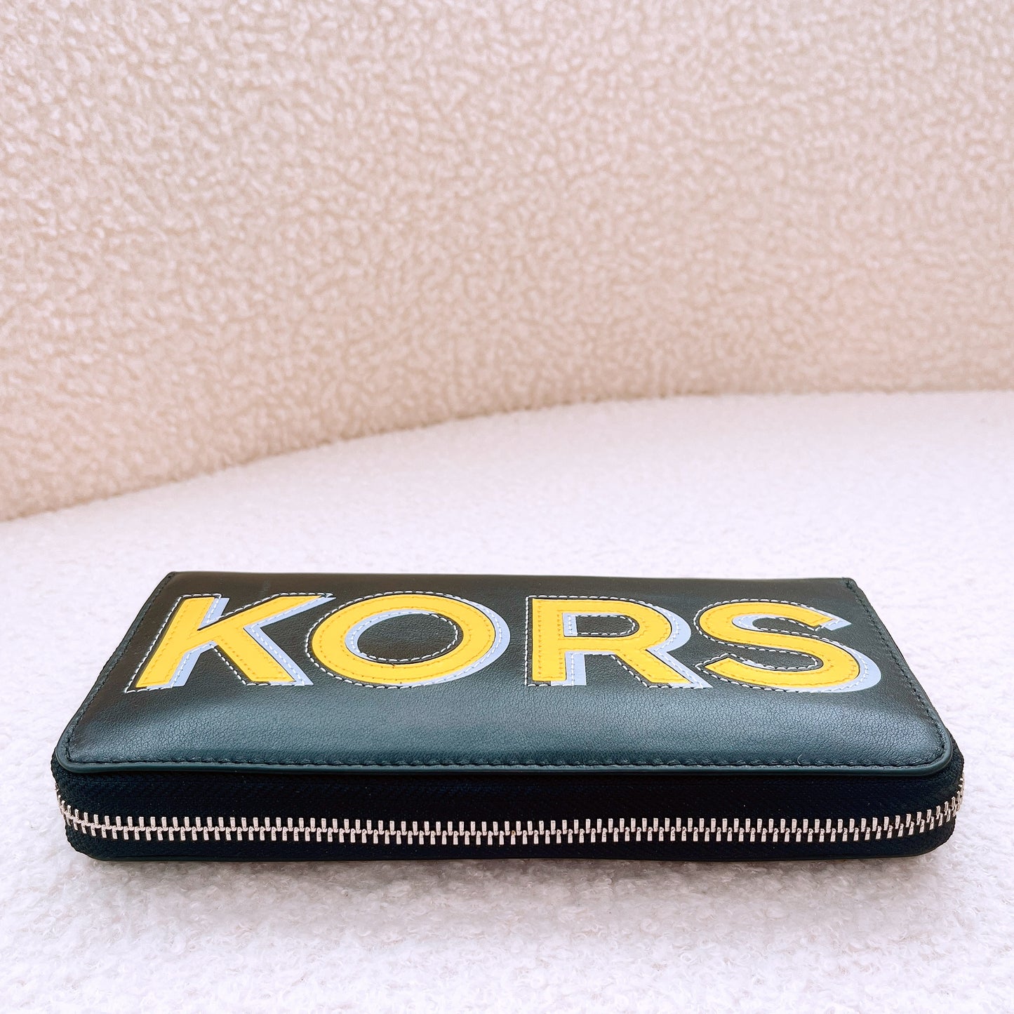 Michael Kors Cooper Leather Black/lemon Tech zip around wallet