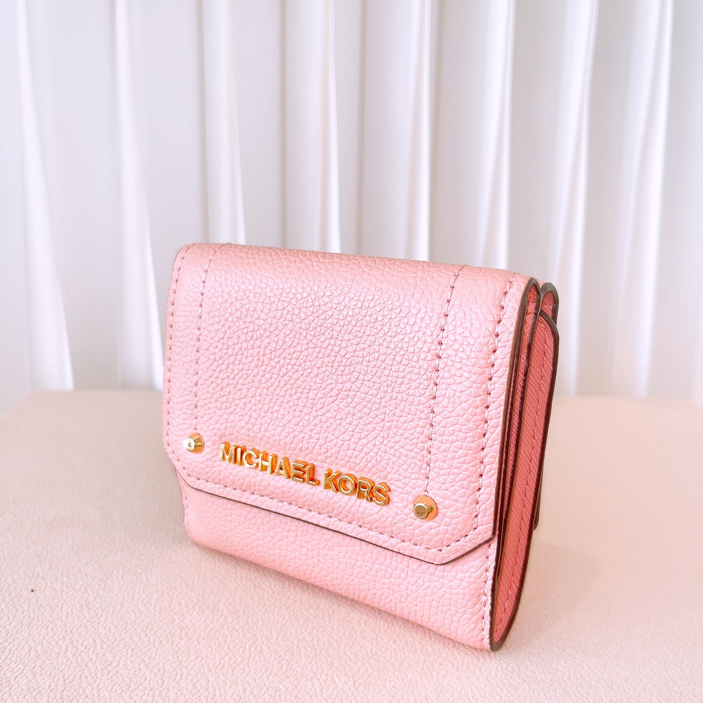 Michael Kors HAYES Leather Medium Trifold Wallet