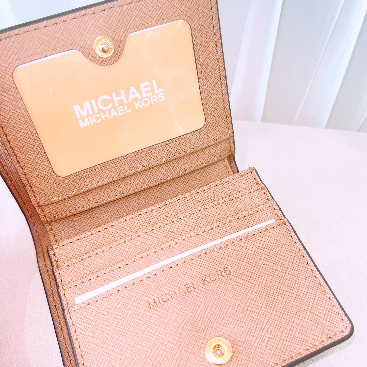 Michael Kors Mercer Carryall Card Case Folding Wallet Pebbled Leather Plum