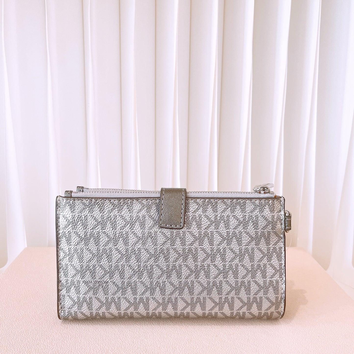 Michael Kors Jet Set Travel Double Zip Wallet Signature Silver