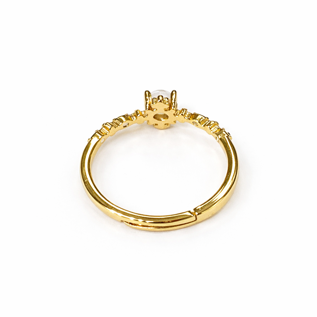 Golden moonstone ring