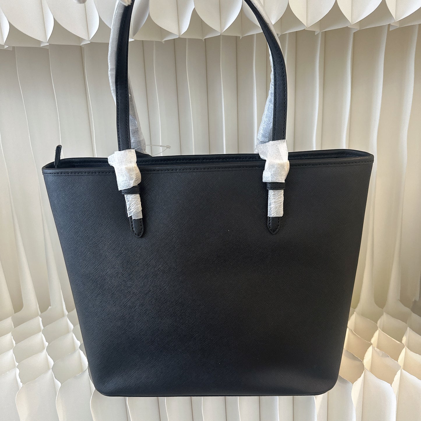 MICHAEL KORS JET SET ITEM MEDIUM TOP ZIP POCKET TOTE SHOULDER BAG BLACK