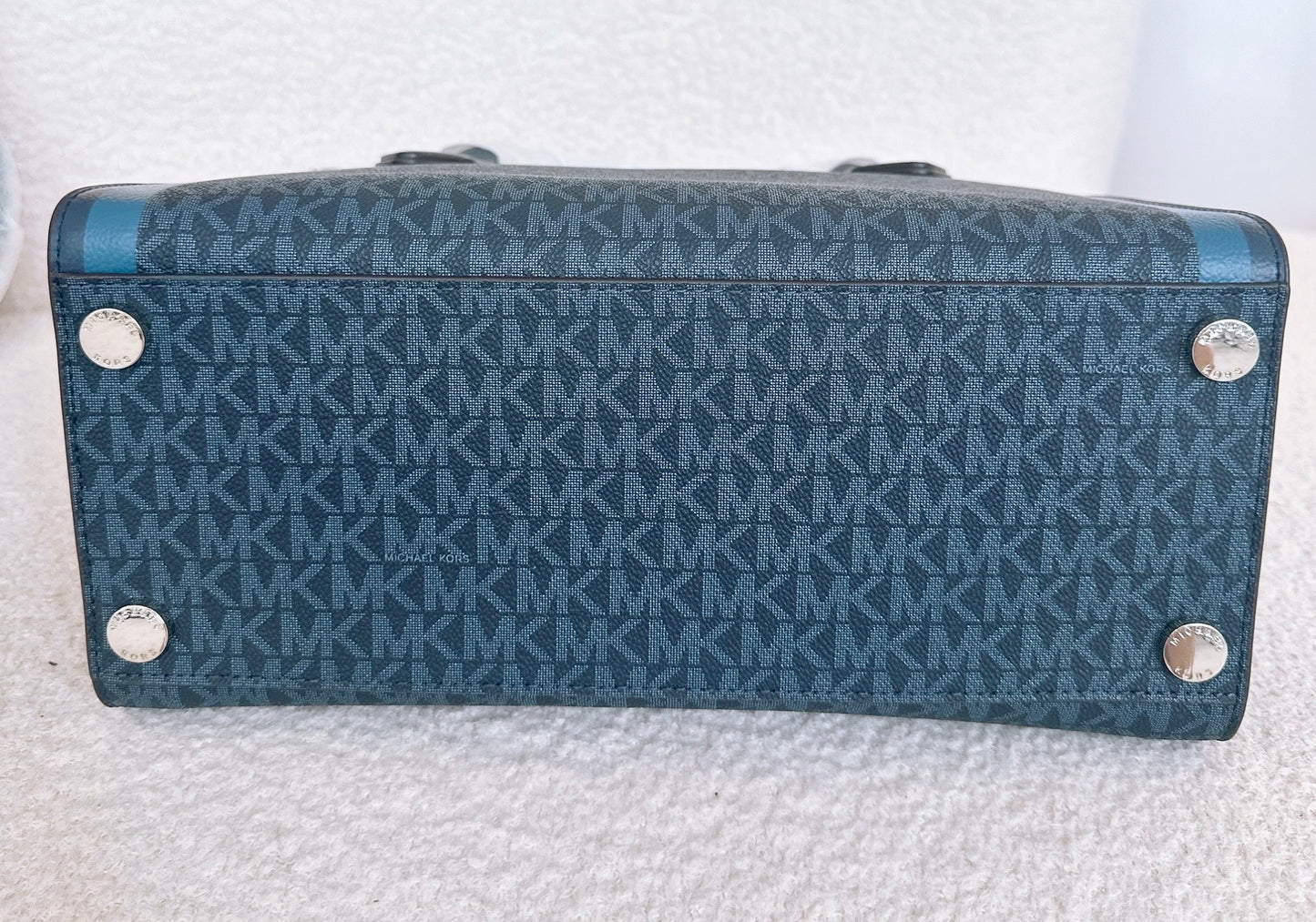 Michael Kors Tote Bag in Navy and Light Blue