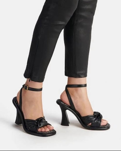 Coach Signature Black Sandals 💕