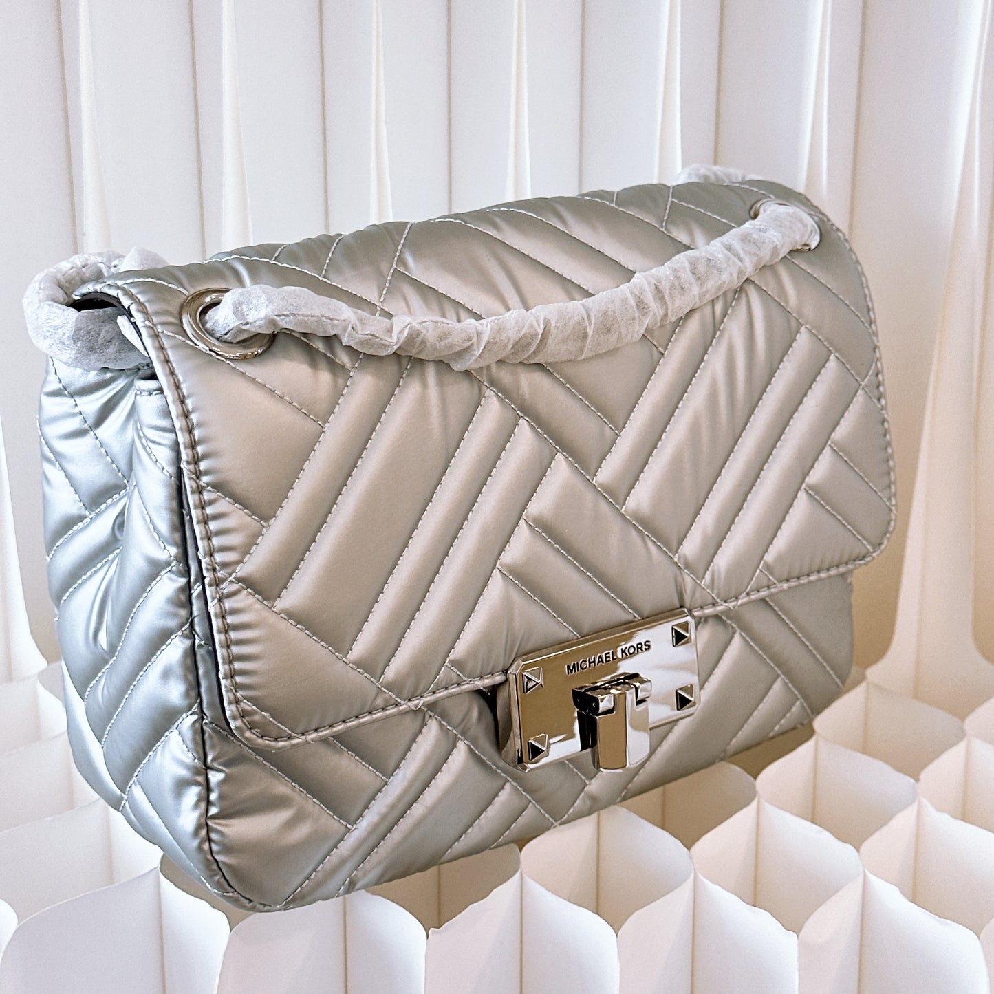 NWT Michael Kors Medium Shoulder Flap Peyton Silver Shoulder Bag Purse