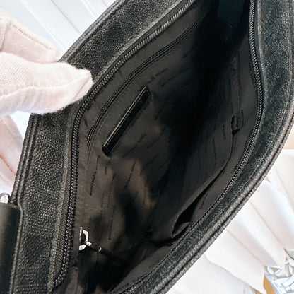 Michael Kors MK Jet Set Medium Flat Crossbody Bag NWT Black