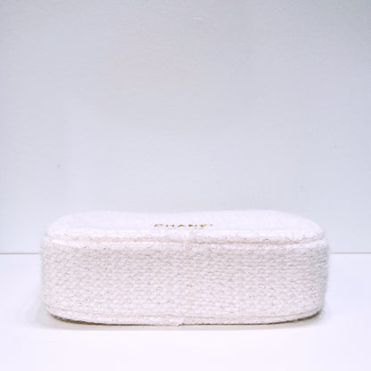 Chanel Beaute' Limited Edition Zipper Snowflake Makeup Clutch