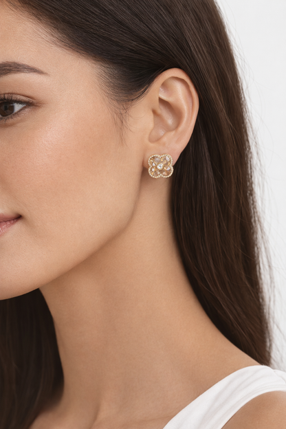 Four-leaf clover shape earrings