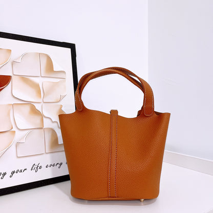 Fashionable Leather Bucket Bag (No Brand)