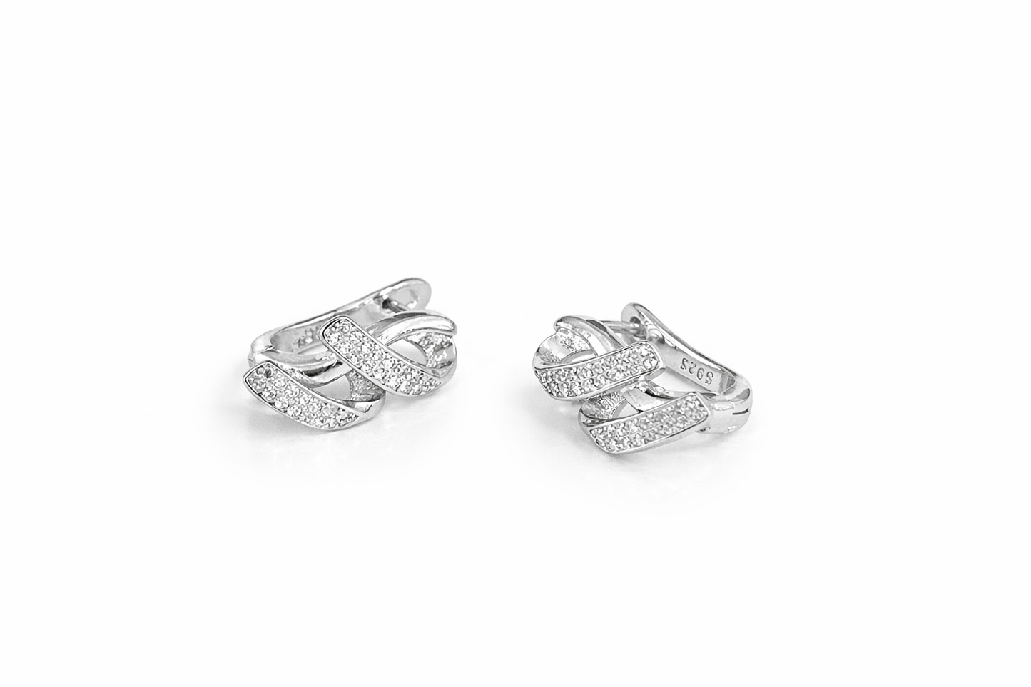 Intertwined earrings