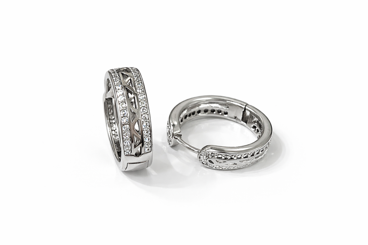 Silver circle earrings inlaid with diamonds