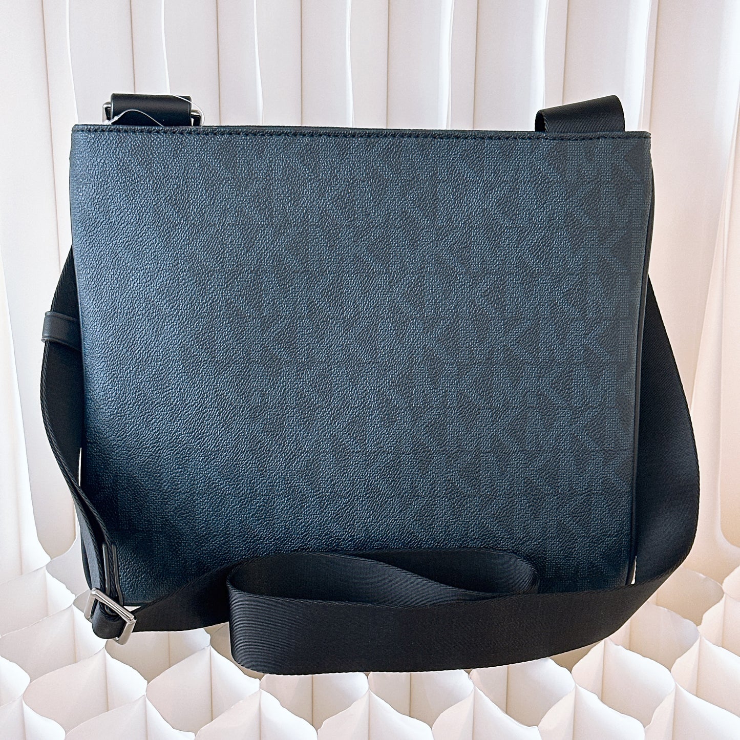 Michael Kors MK Jet Set Medium Flat Crossbody Bag NWT Blue