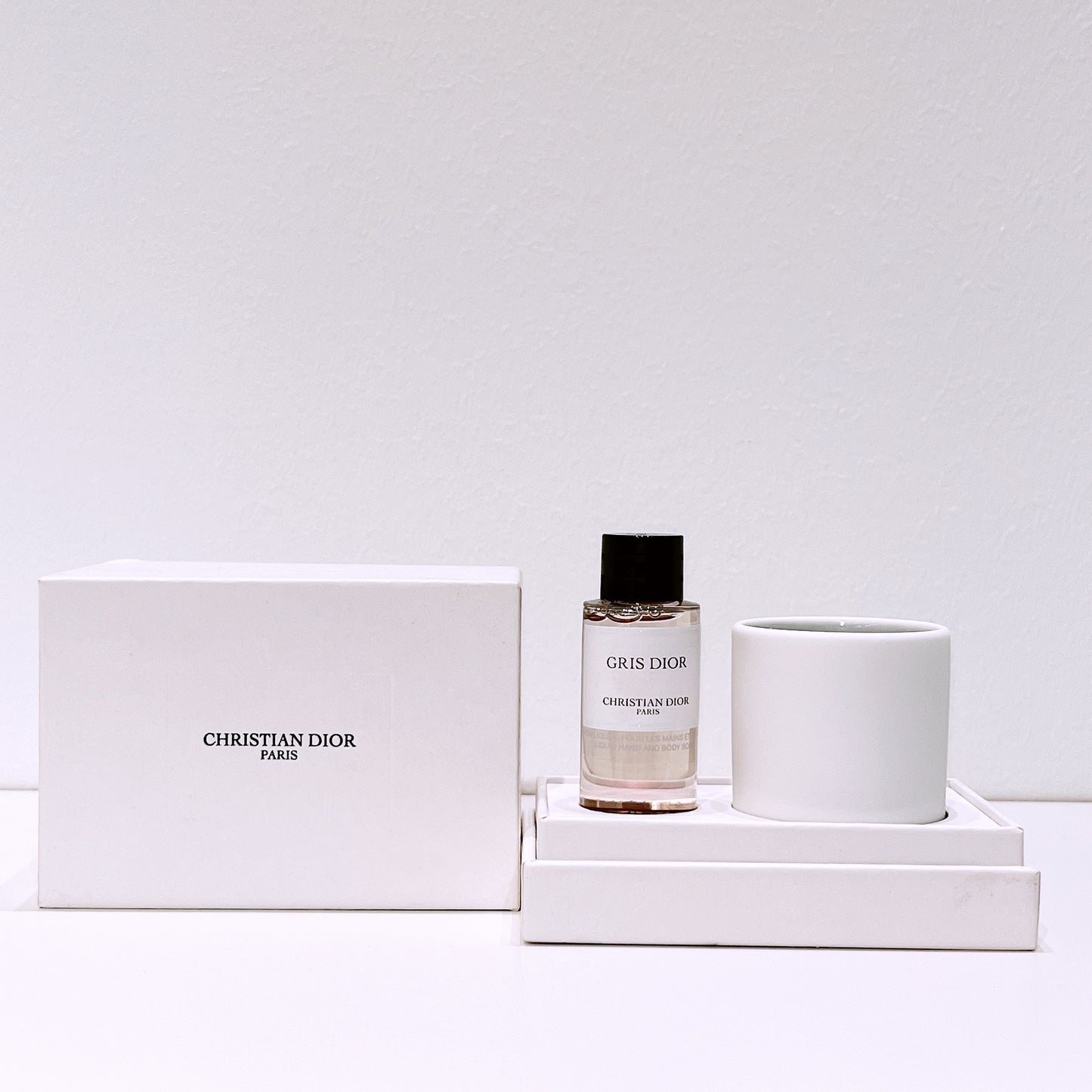 Dior Gift Set -Gris Body Soap 20ml And 30 Montaigne Mini Candle 35 G