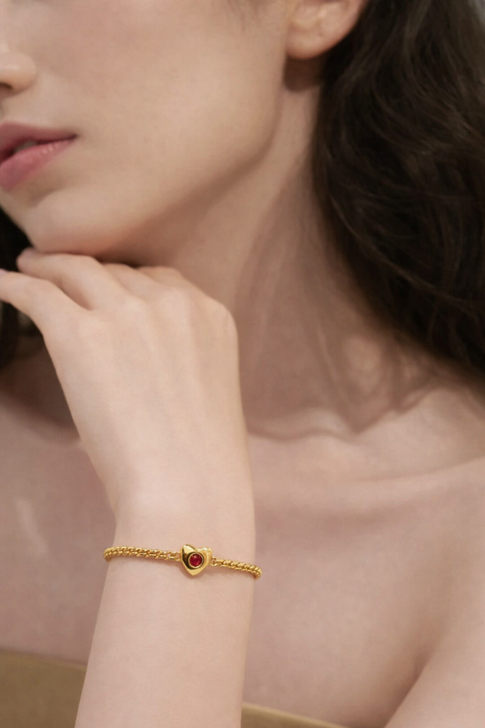 Heart-shaped birthstone pendant bracelet
