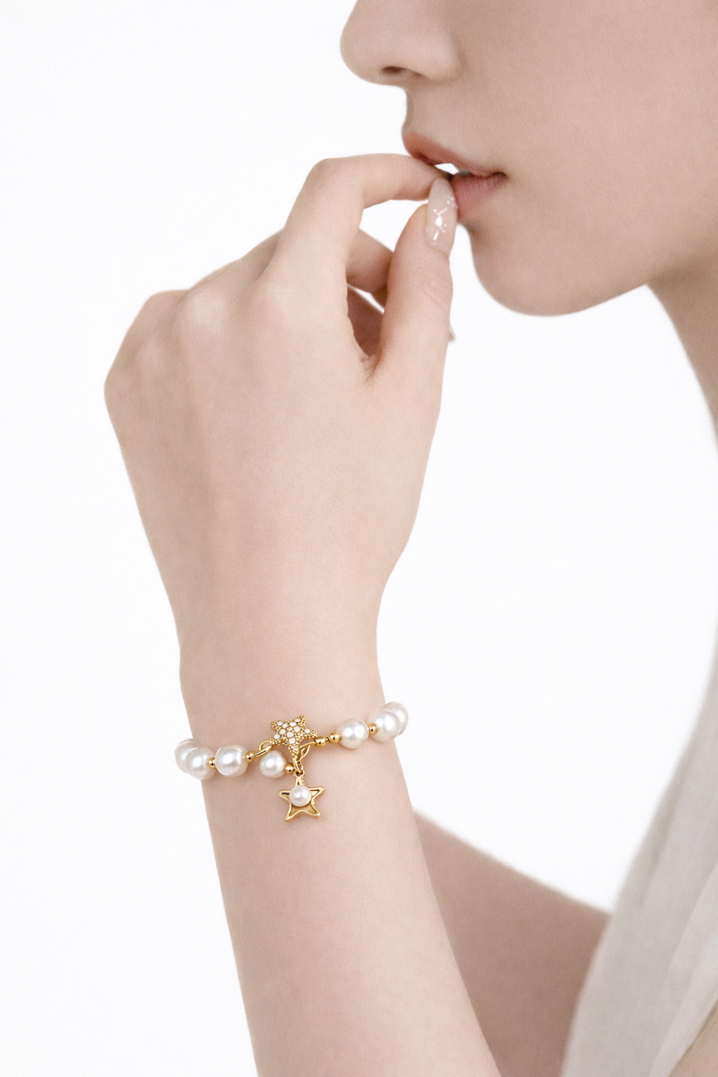 Freshwater pearl starfish bracelet