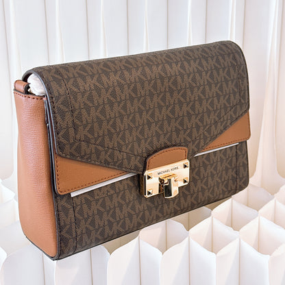 Michael Kors Kinsley Medium Flap Signature Brown