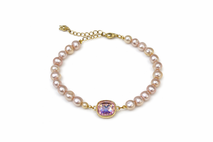 Pink pearl with a square diamond bracelet