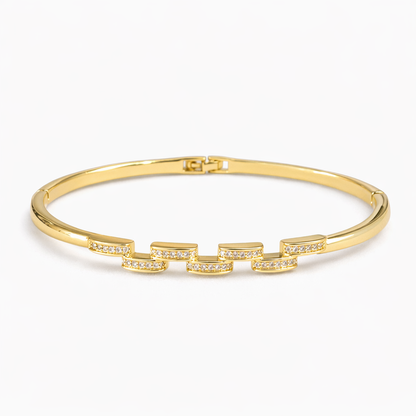 Diamond bracelet with gold links