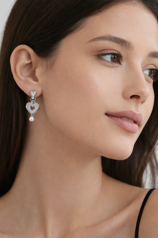Heart-shaped design earrings