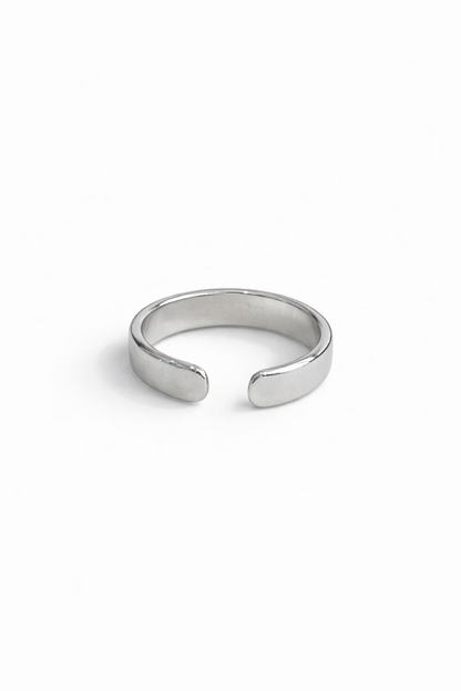 Black and white glazed checkerboard open ring
