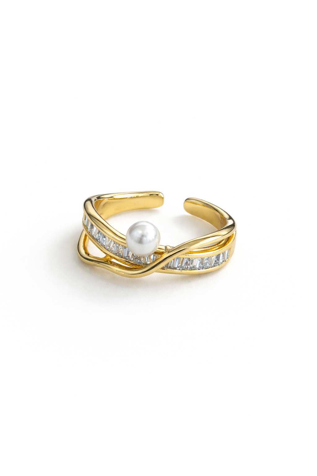 Golden pearls and long steps ring