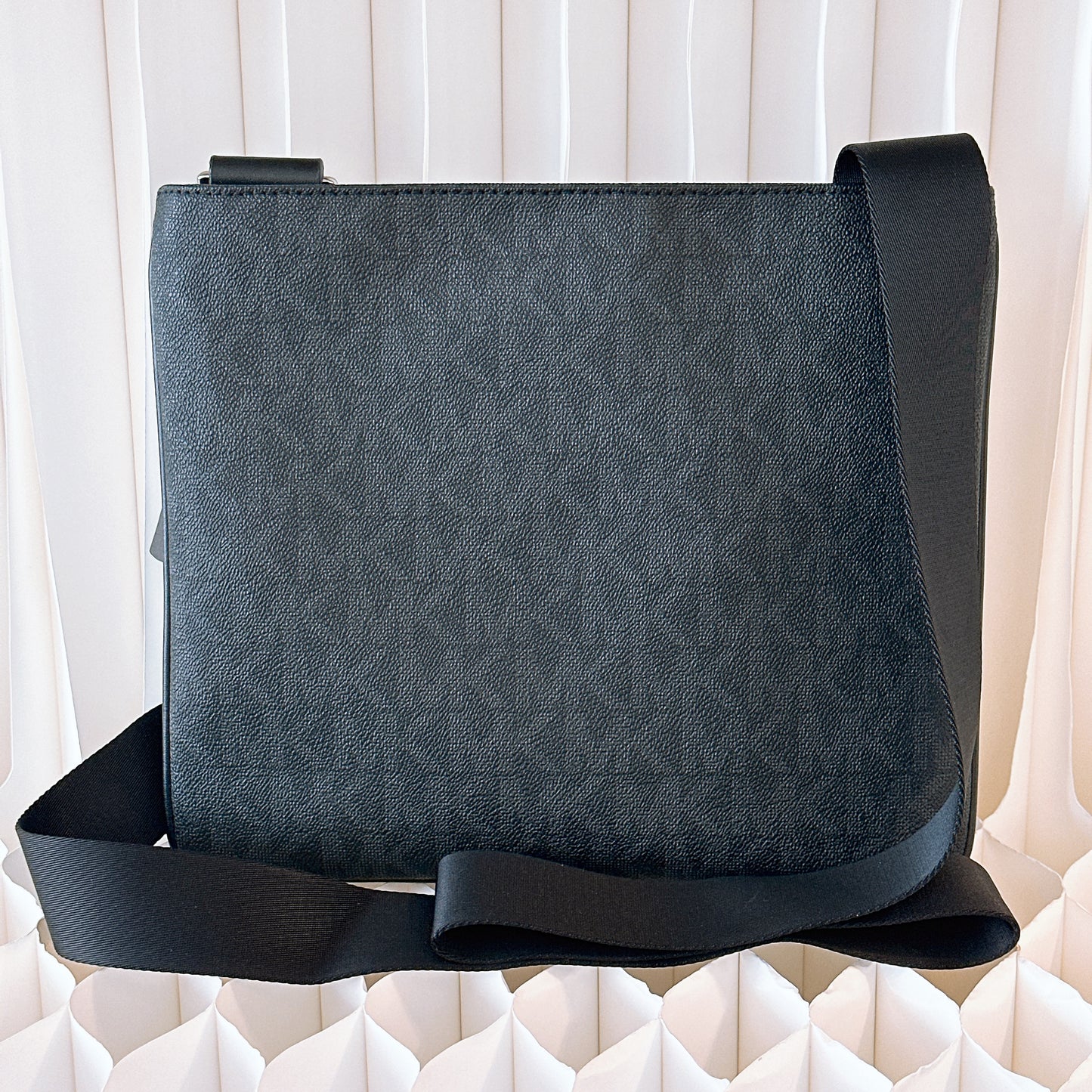 Michael Kors MK Jet Set Medium Flat Crossbody Bag NWT Black